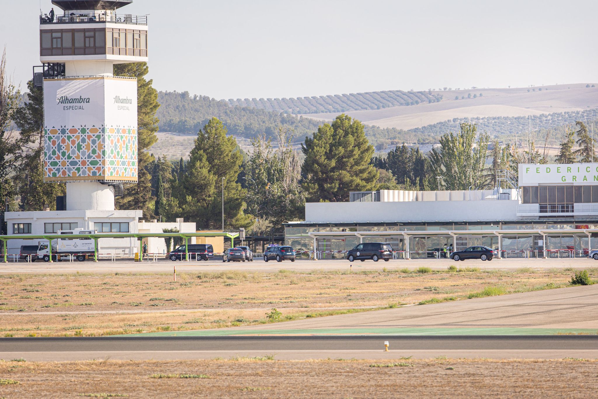 Las imágenes del dispositivo de seguridad en el aeropuerto de Granada