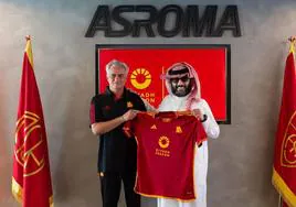 José Mourinho y Turki Al-Sheikh, en la sede del club romano.