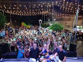 Fiestas en la plaza de Enix.