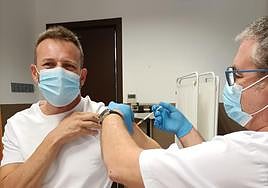 Vacunación en un centro de salud la pasada campaña.