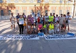 Protesta convocada por una plataforma de jóvenes andaluces para exigir a la Junta la ejecución de los pagos de la ayuda del Bono Joven del Alquiler, en junio.