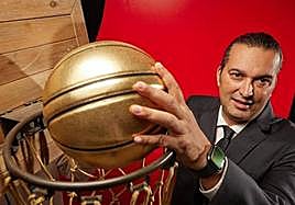 Óscar Fernández-Arenas apoya a su plantilla de cara a la visita del Baskonia.