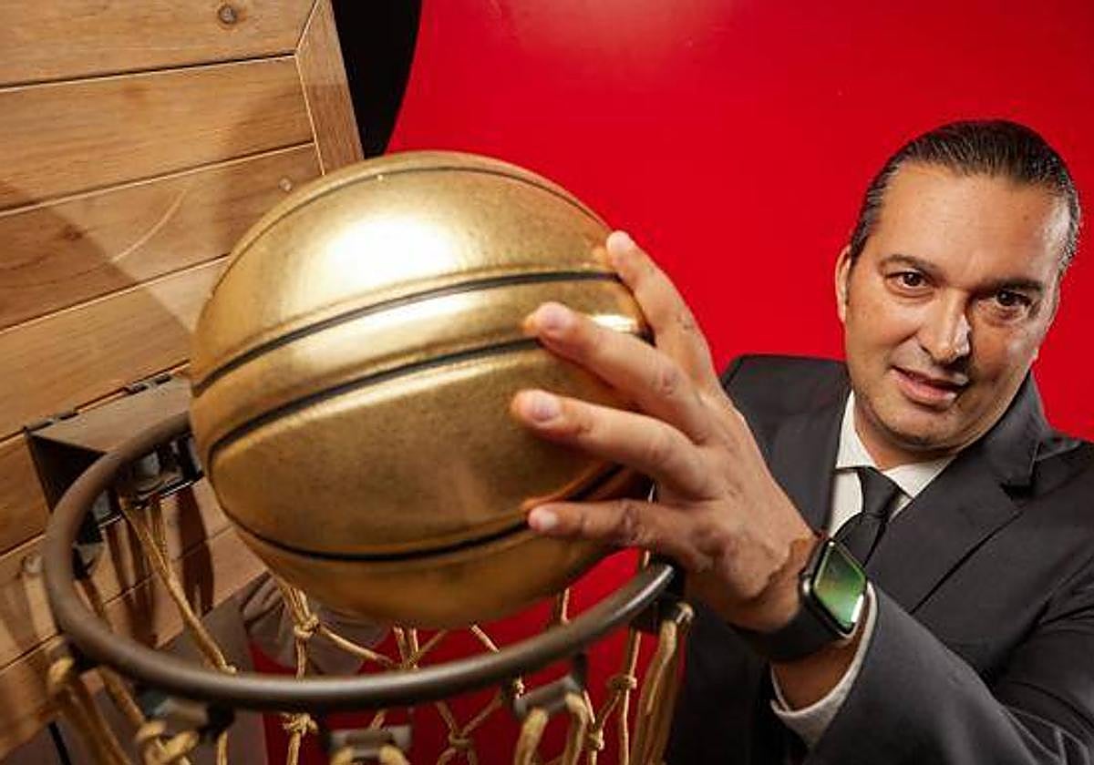 Óscar Fernández-Arenas apoya a su plantilla de cara a la visita del Baskonia.