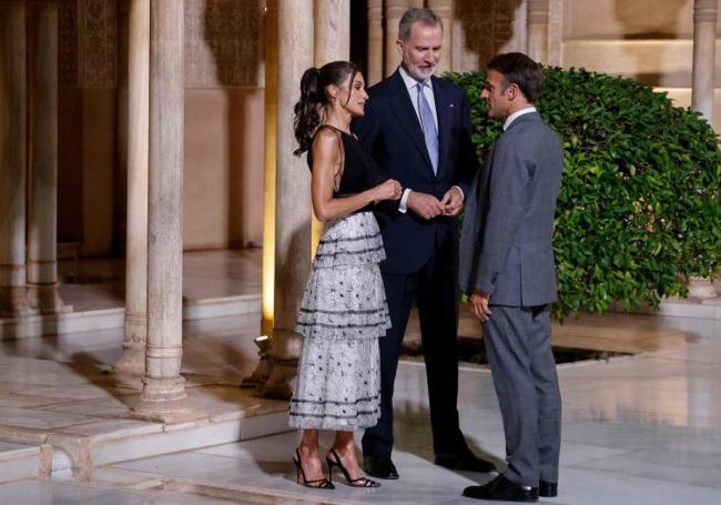 Los Reyes de España, junto al presidente francés, Emmanuel Macron, en la Alhambra