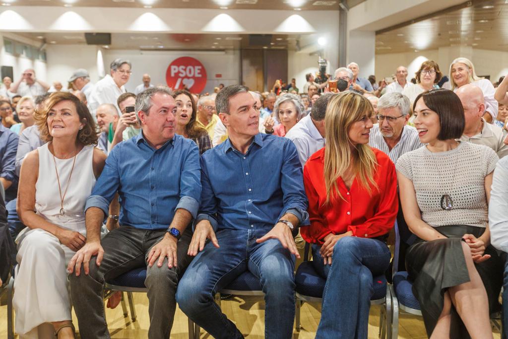 Las imágenes del mitin de Pedro Sánchez en Granada