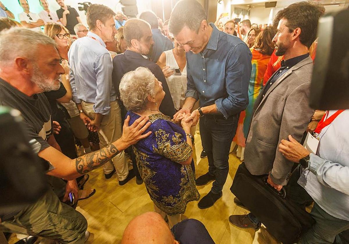 Las imágenes del mitin de Pedro Sánchez en Granada