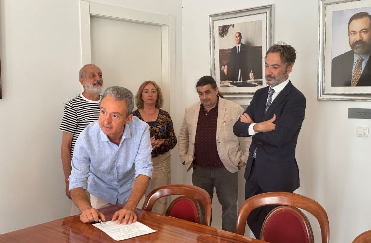 Jurado del Premio de Poesía Antonio Machado, en Baeza.