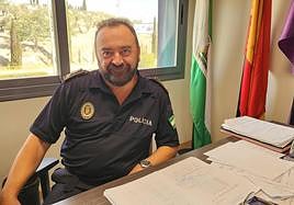 Rafael Domingo, jefe de la Policía Local de Jaén, en su despacho de la jefatura de la policía, en la carretera de Granada.