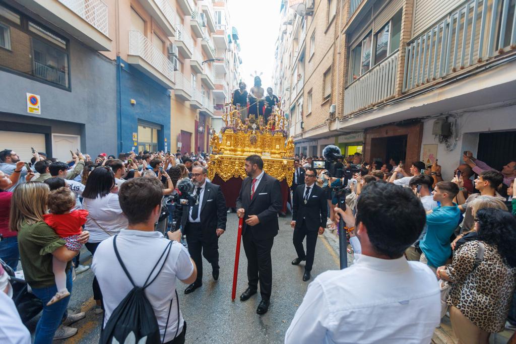 Las imágenes de los traslados del miércoles para la Magna de Granada