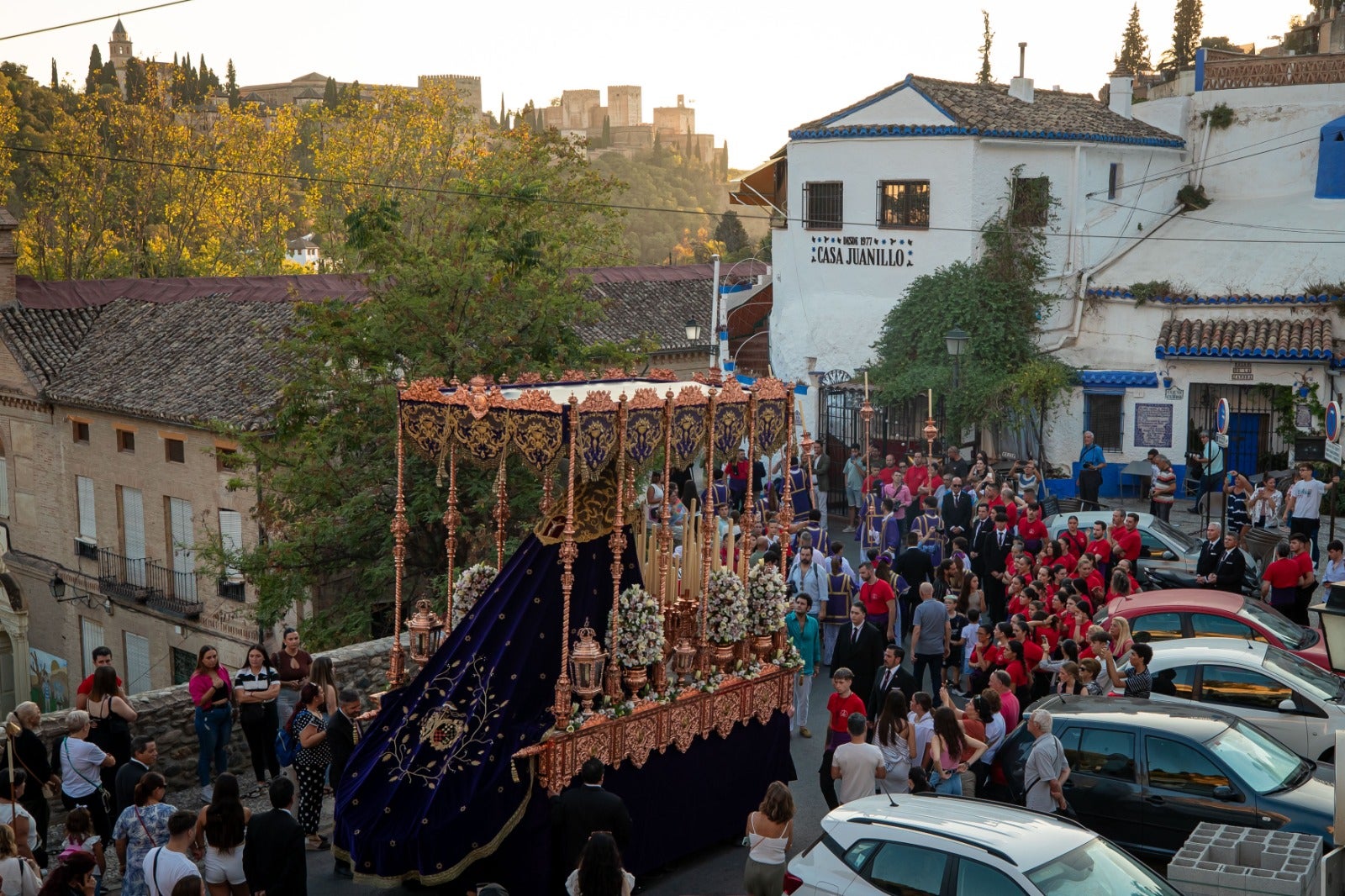 Las imágenes de los traslados del miércoles para la Magna de Granada