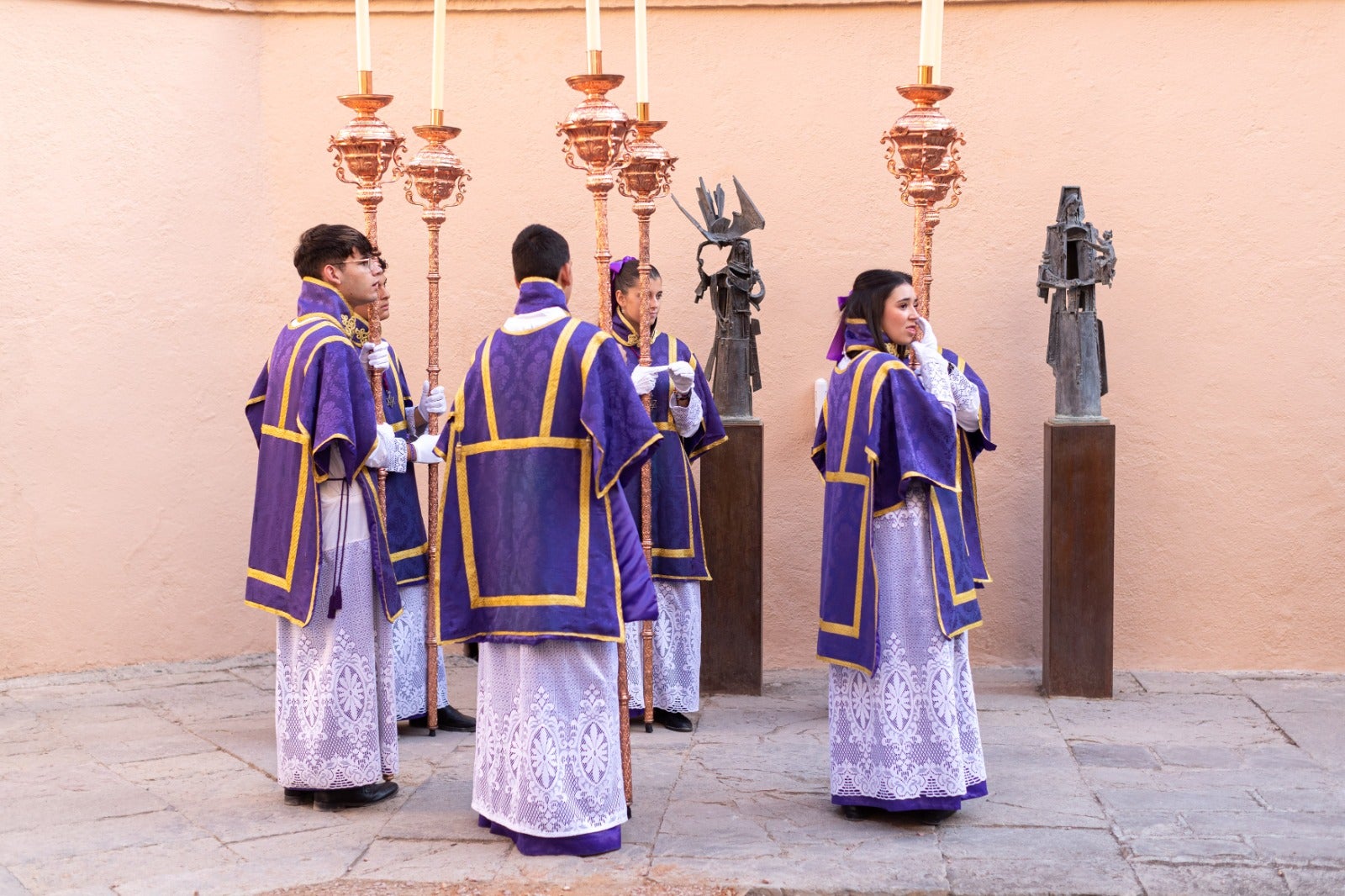 Las imágenes de los traslados del miércoles para la Magna de Granada