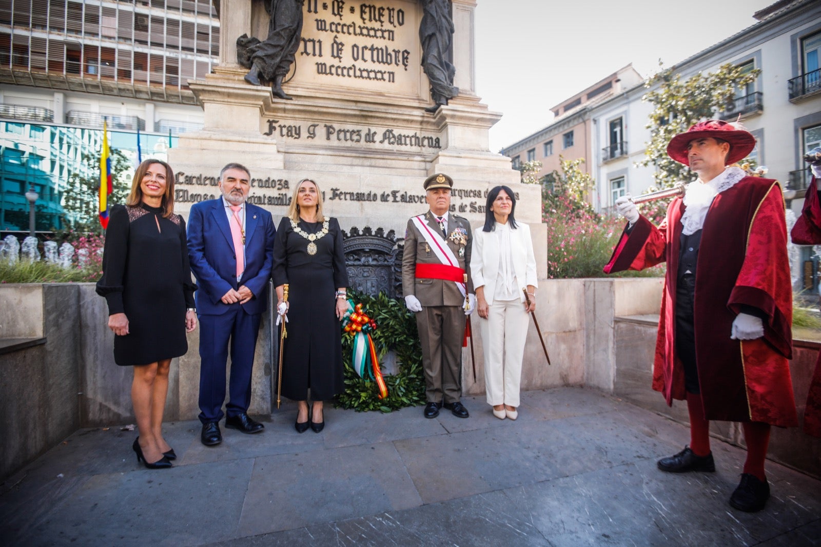 Las imágenes de los actos del 12 de octubre en Granada