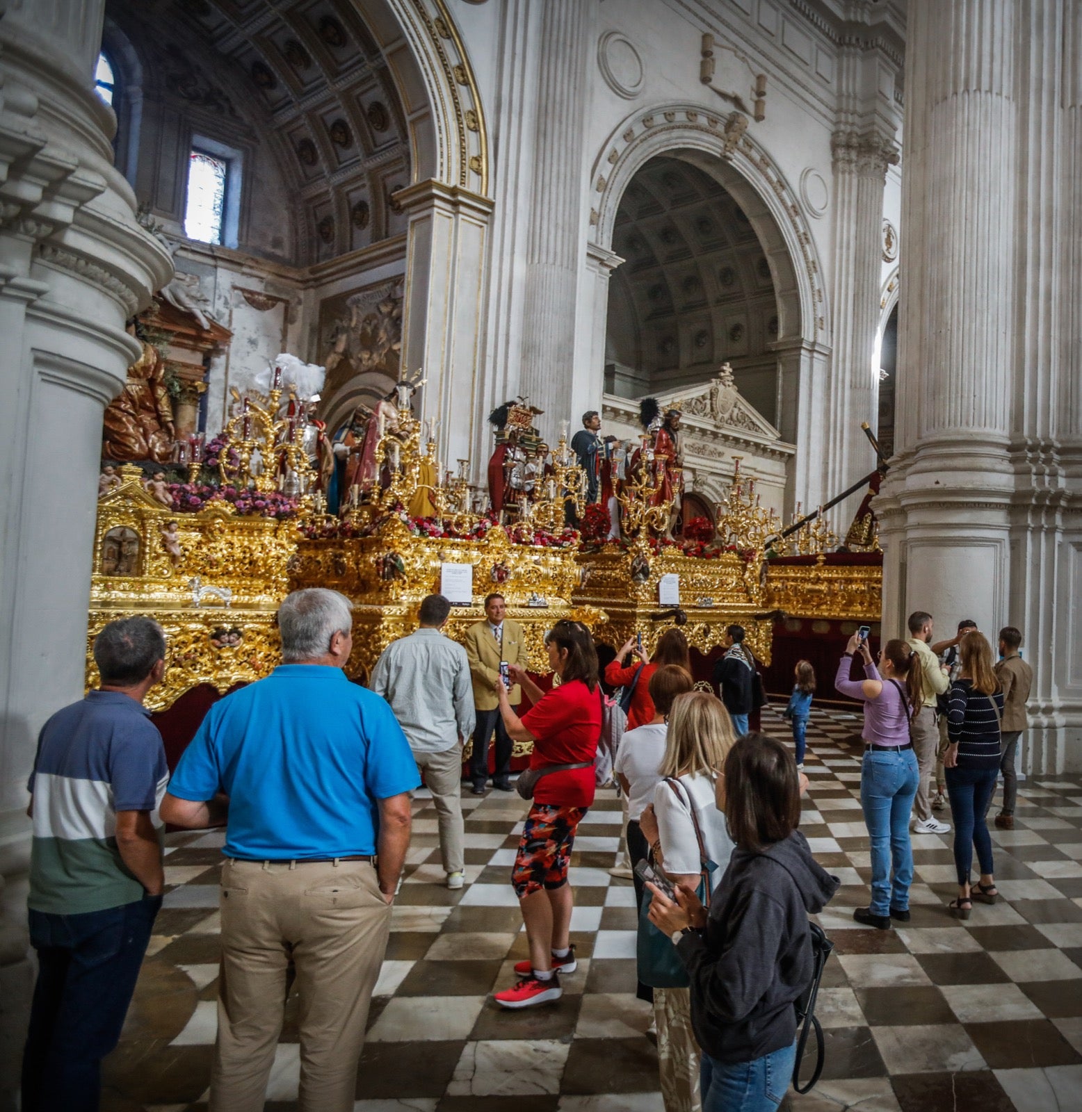 Las imágenes de todos los pasos que procesionarán en la Magna de Granada