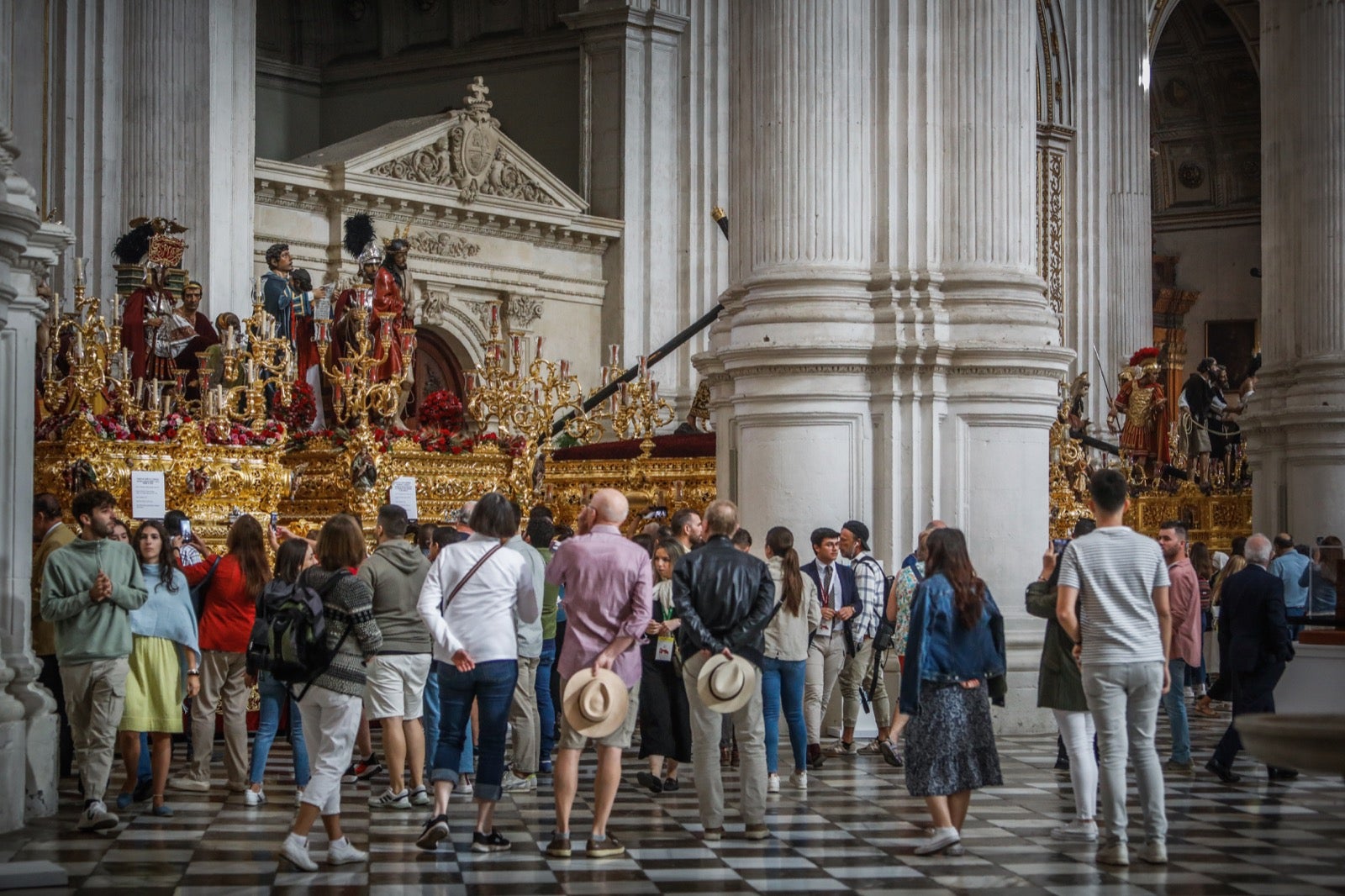 Las imágenes de todos los pasos que procesionarán en la Magna de Granada