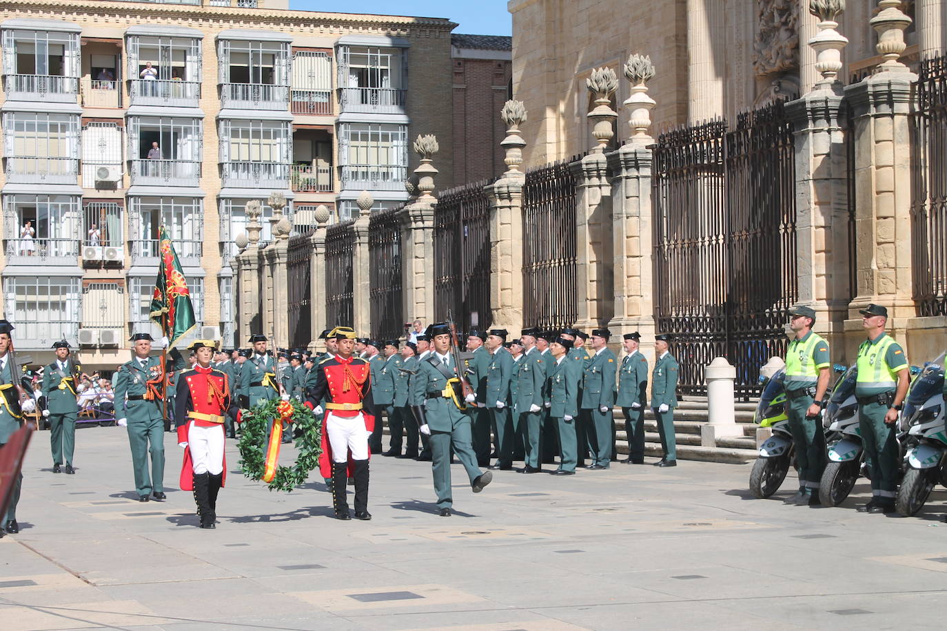 Las imágenes del desfile de la Guardia Civil en Jaén