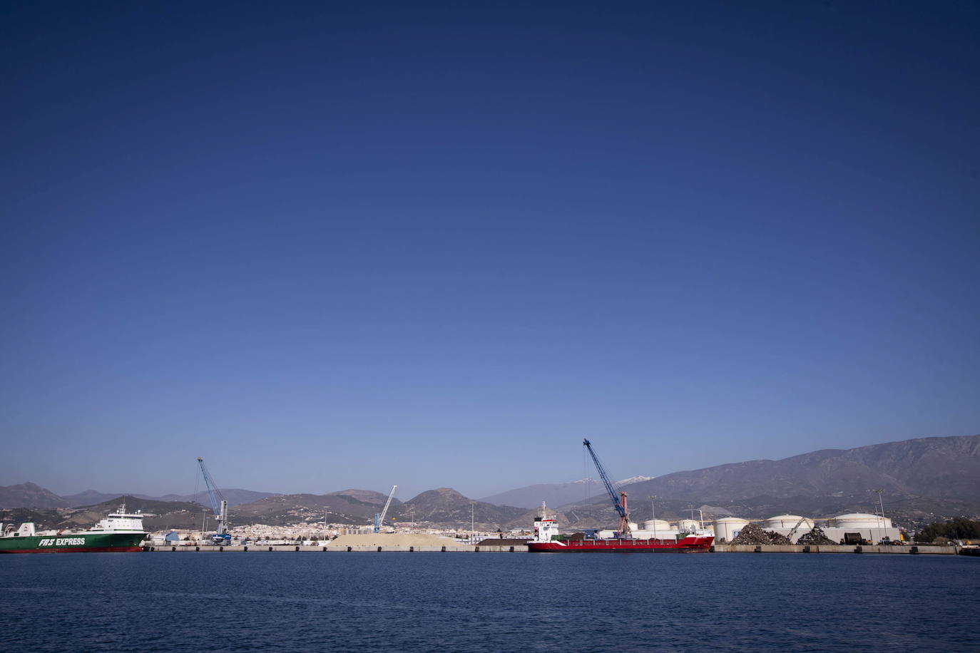 El puerto de Motril controlará con drones las operativas y sus instalaciones