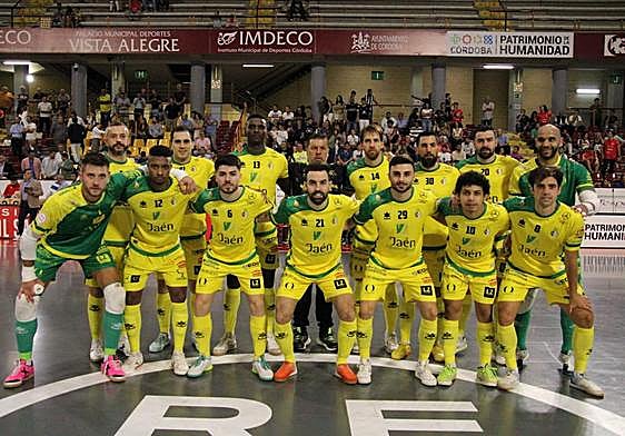 Integrantes del conjunto amarillo que viajaron a Vista Alegre.