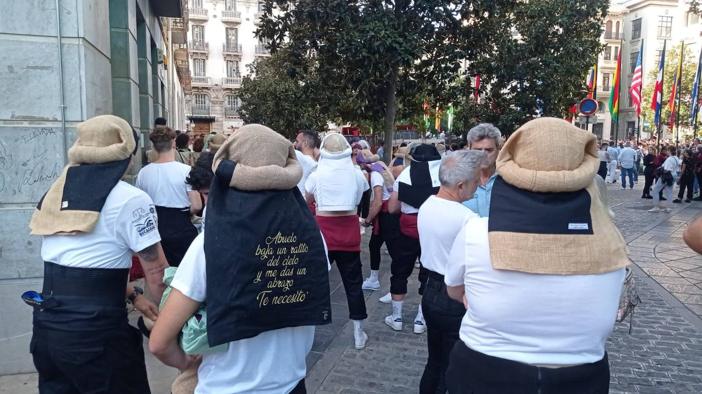 El recuerdo al abuelo fallecido, presente en la Magna.