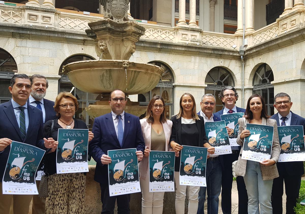 Foto de familia de los patrocinadores del Festival de Música Antigua.