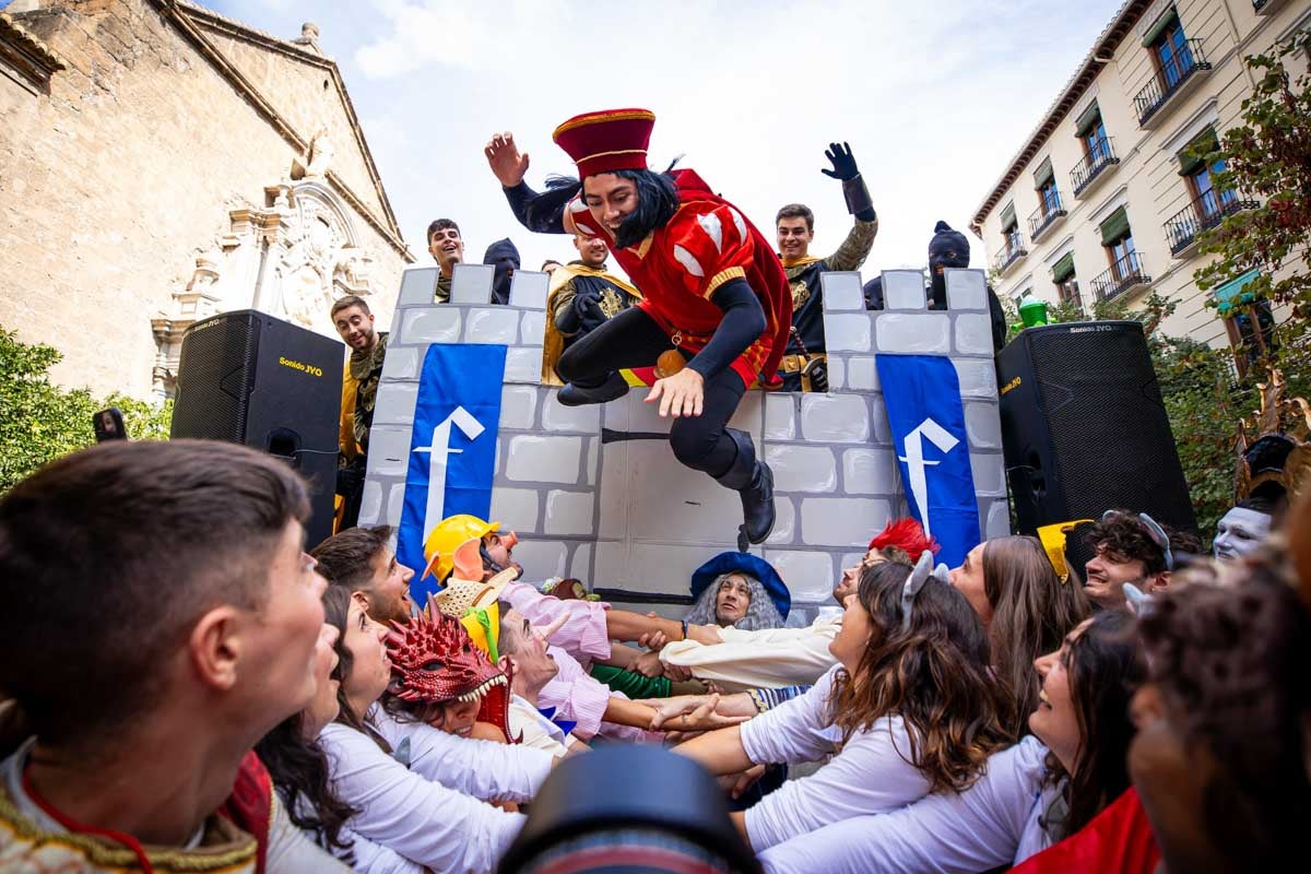 Las imágenes del Lucas en Granada con Shrek y Fiona