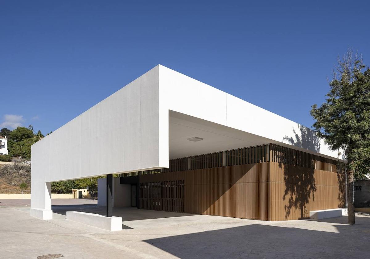 El colegio de La Herradura estrena nuevo gimnasio tras años de reivindicaciones