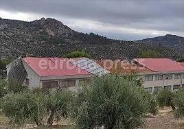 Estado en el que ha quedado el tejado del centro educativo.