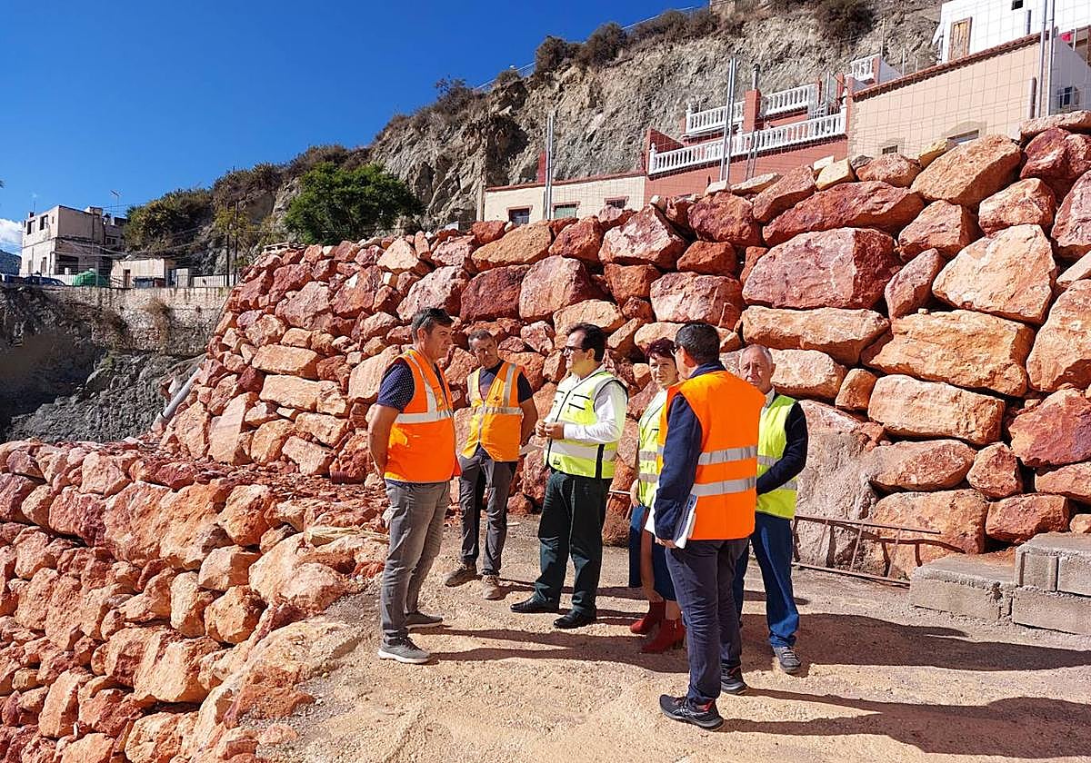 Visita a la zona reconstruida.