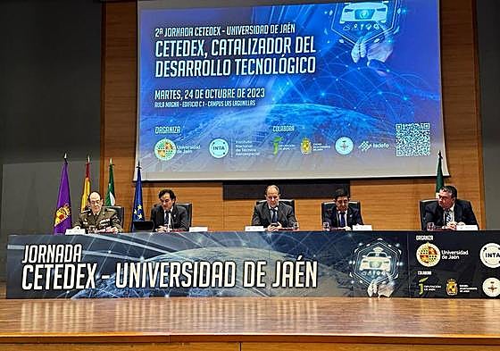 Gómez Pardo, Agustín González, Nicolás Ruiz, Francisco Reyes y Bartolomé González, ayer.