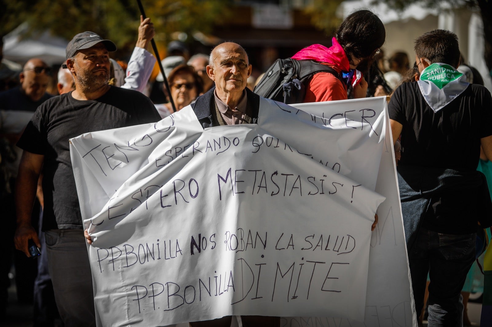 Las imágenes de la manifestación por la Sanidad de este sábado en Granada