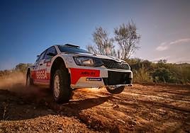 Mikko Heikkila en uno de los tramos de la competición.