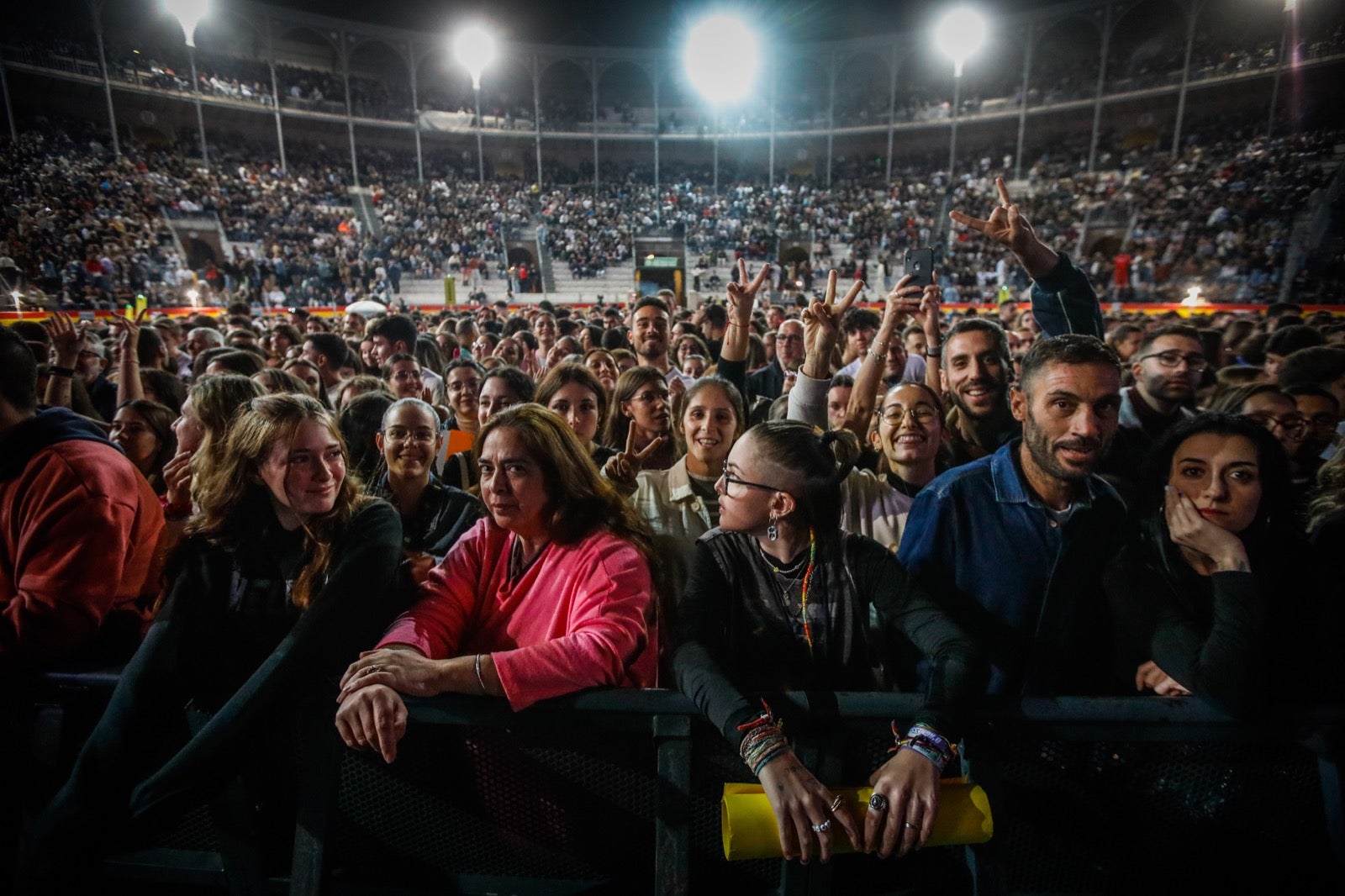Las imágenes de la actuación de Melendi en la Plaza de Toros