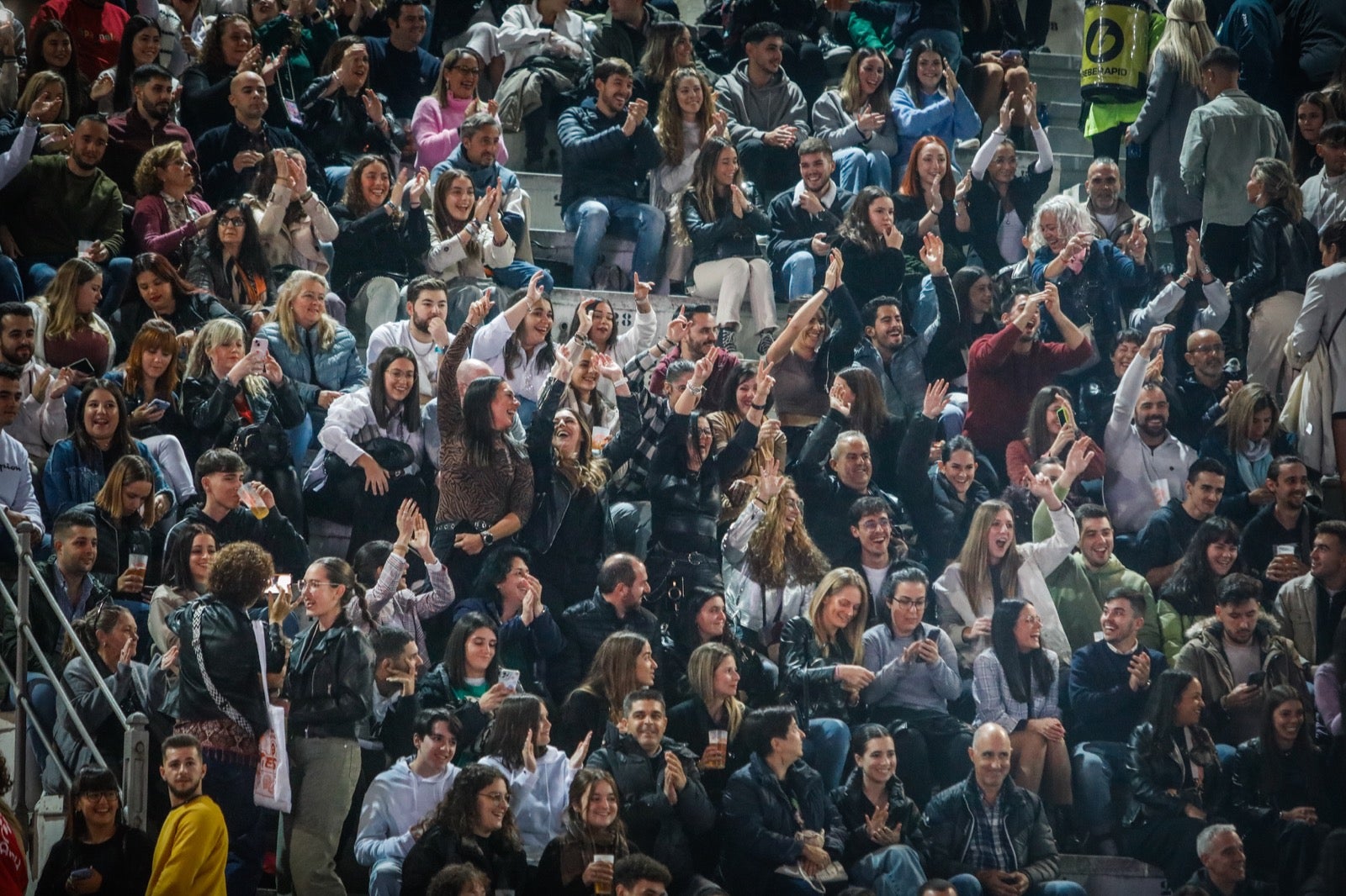 Las imágenes de la actuación de Melendi en la Plaza de Toros