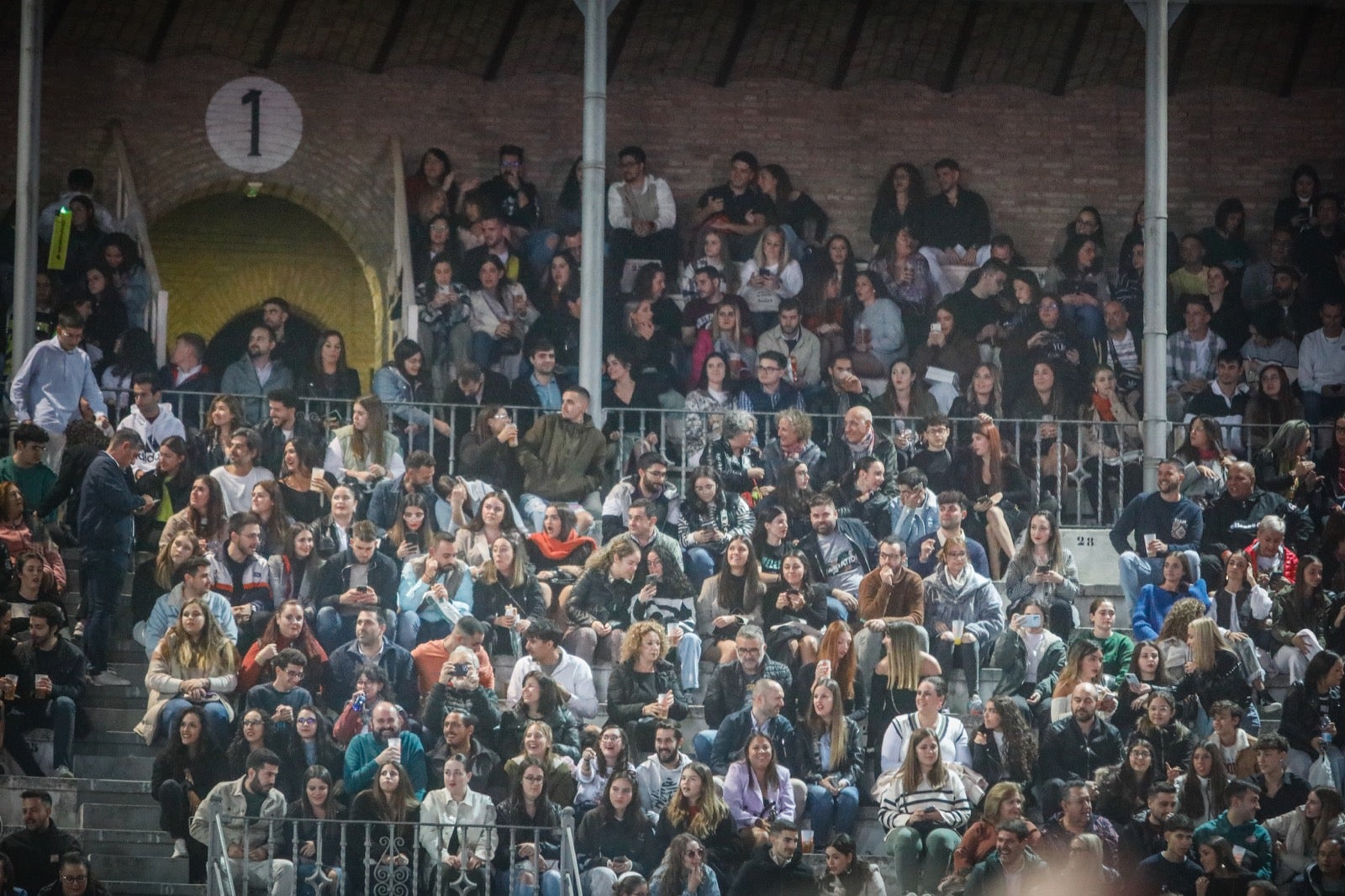 Las imágenes de la actuación de Melendi en la Plaza de Toros