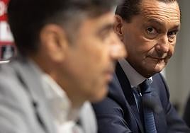 Alfredo García Amado, a su llegada con Nico Rodríguez.