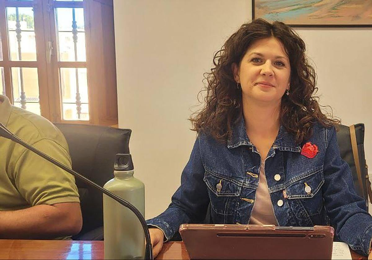 María Jesús Amate en un pleno del Ayto de Huércal de Almería.