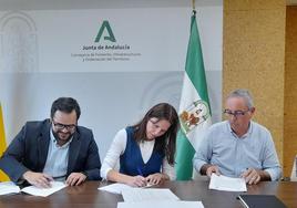 Junta y Ayuntamiento de Zurgena se intercambian dos tramos de carreteras para mejorar su gestión