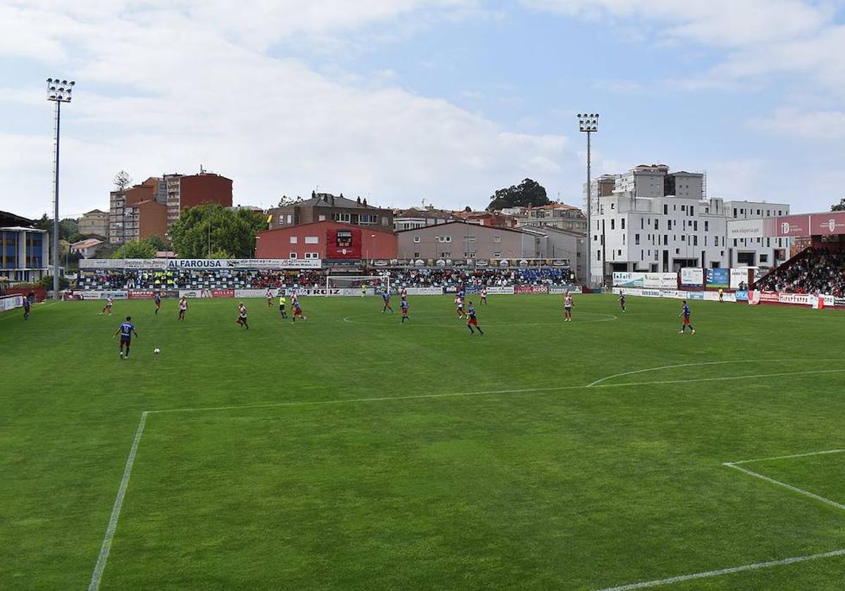 Estadio A Lomba.