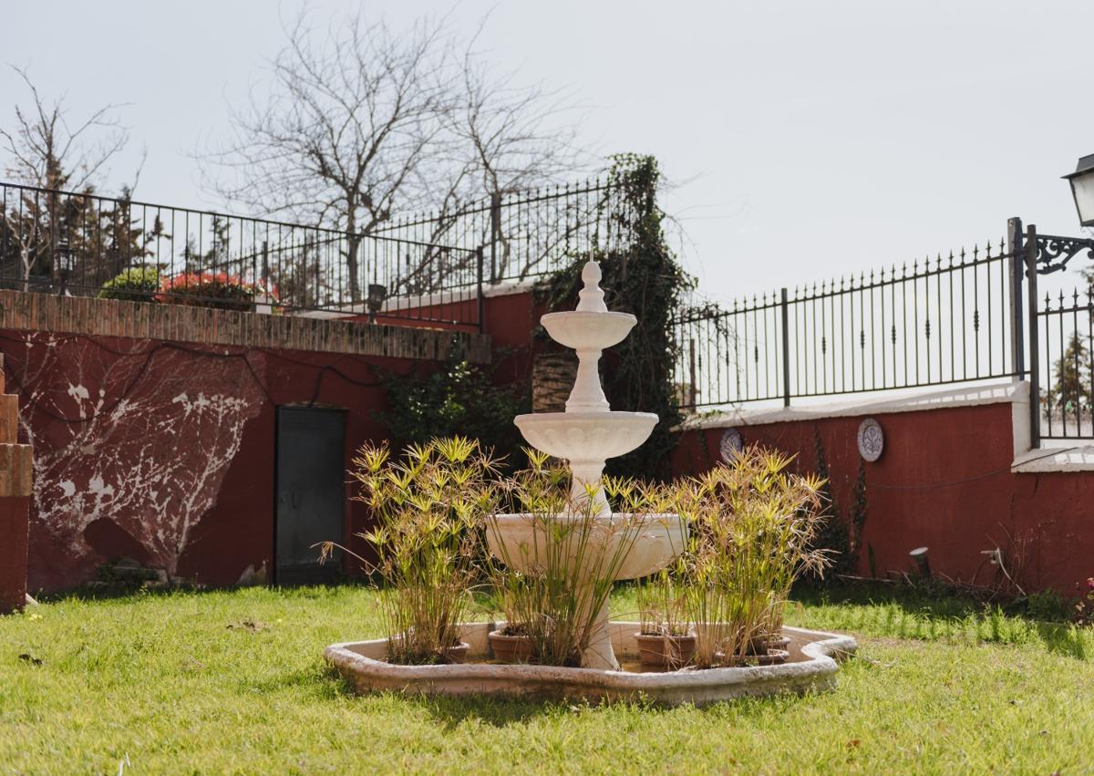 Imagen secundaria 1 - El Carmen de San Miguel de Granada busca nuevo dueño: «Es un sitio incomparable»