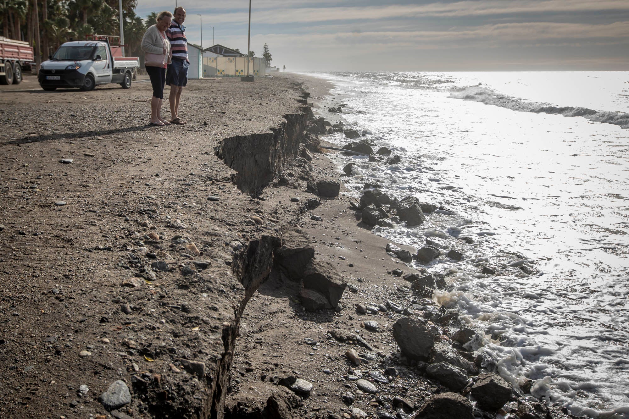 Así han quedado las playas de Granada tras el efecto del temporal