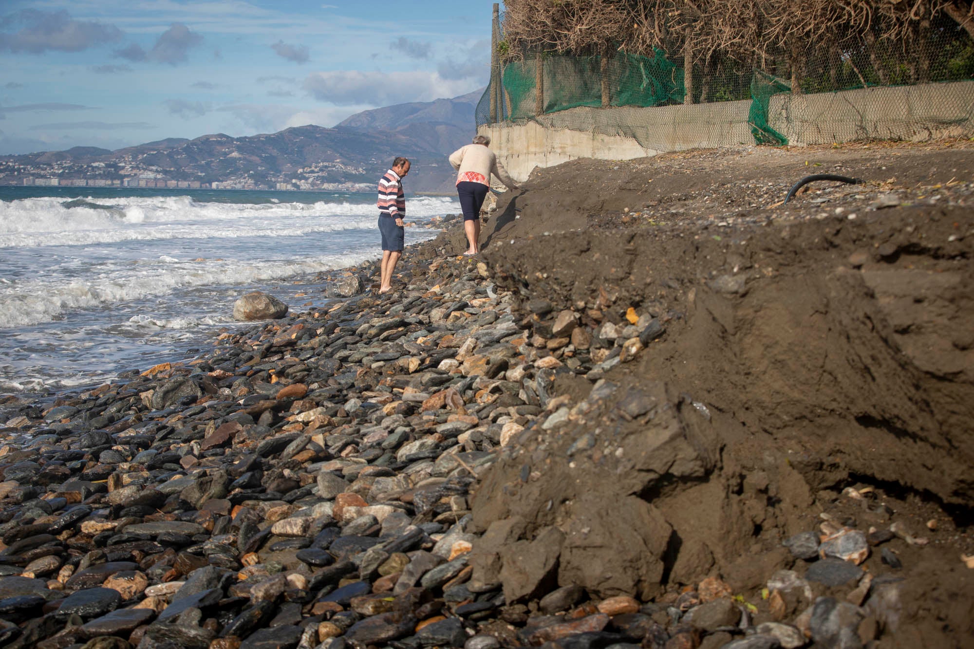 Así han quedado las playas de Granada tras el efecto del temporal