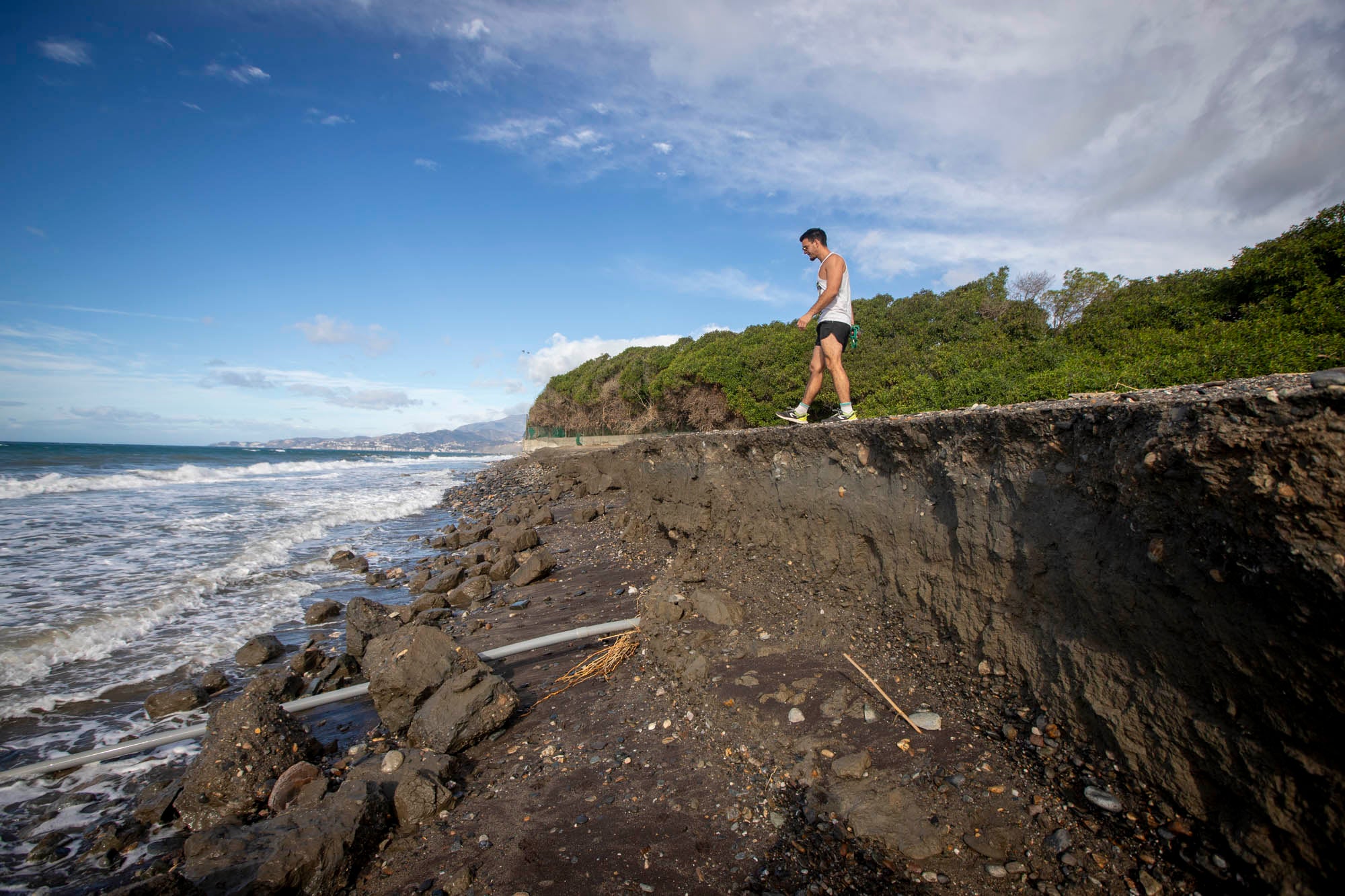 Así han quedado las playas de Granada tras el efecto del temporal