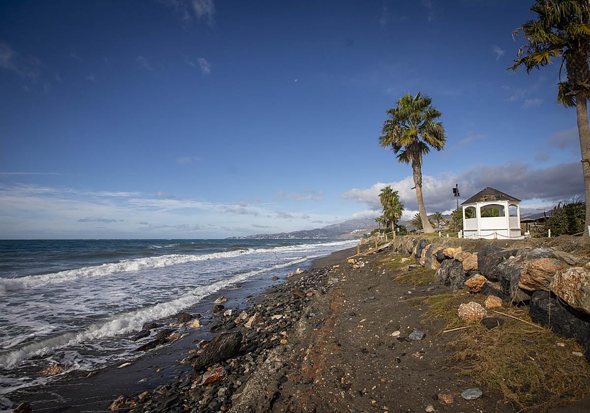 Así han quedado las playas de Granada tras el efecto del temporal