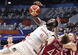 Usman Garuba, en un partido con la selección española.