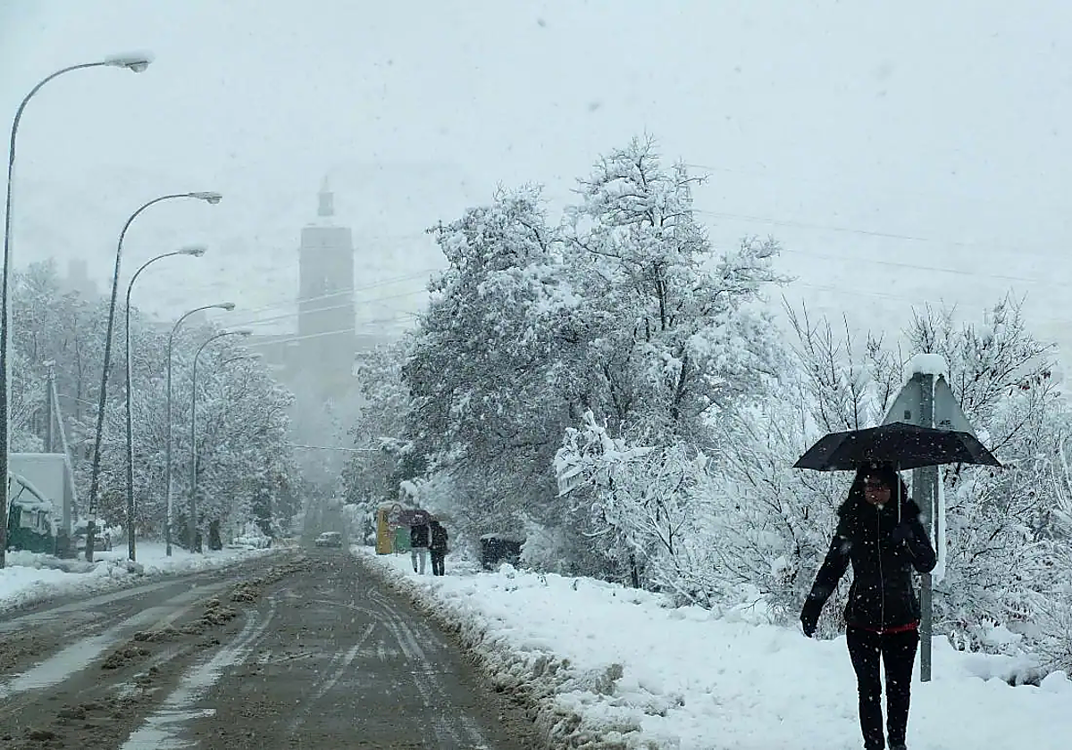El tren de borrascas trae una masa de aire polar y nieve a Andalucía.