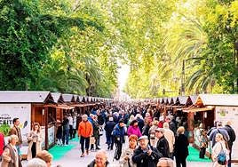 Afluencia de público en el Paseo de Linarejos.