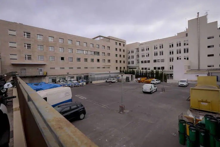 Exterior del hospital comarcal de Motril.