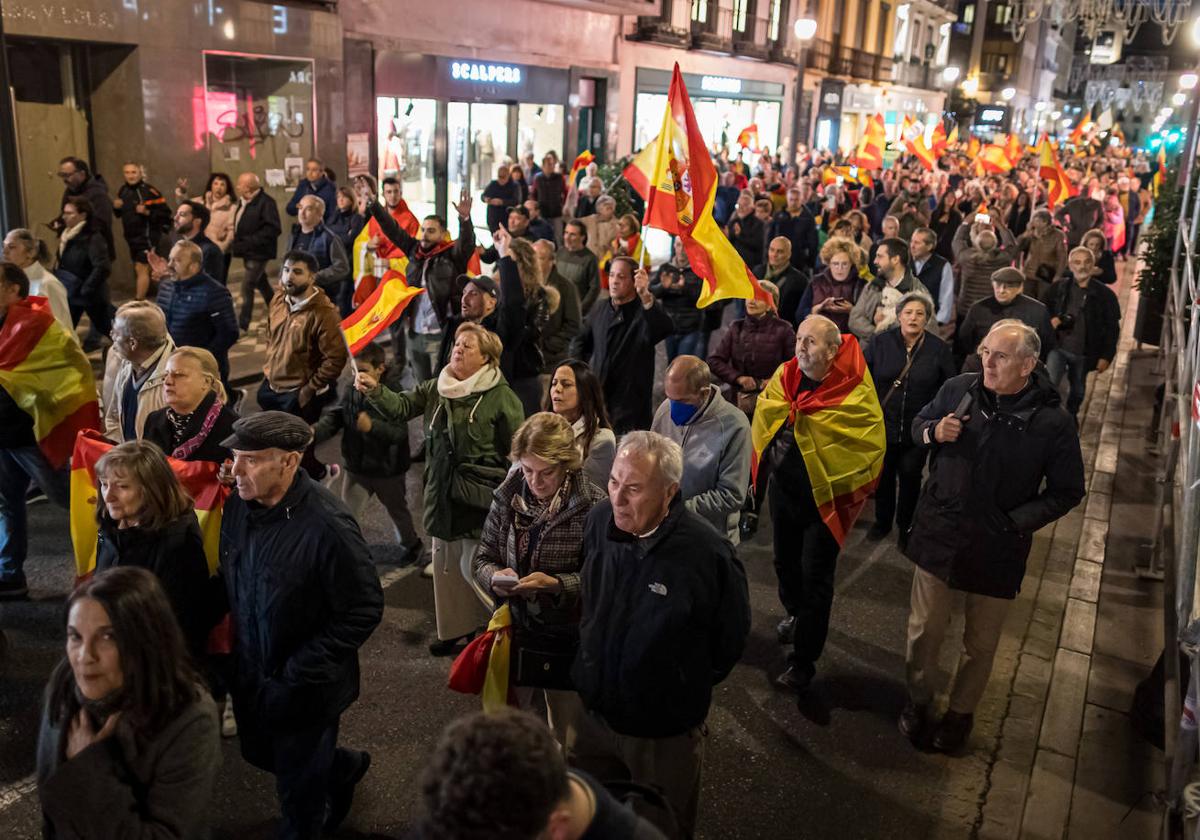 Asistentes a la manifestación celebrada este pasado lunes contra la amnistía.