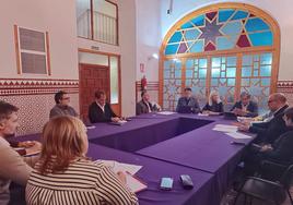 Reunión de representantes del Ayuntamiento, la UJA y la comisionada para la Concordia de la Junta de Andalucía.