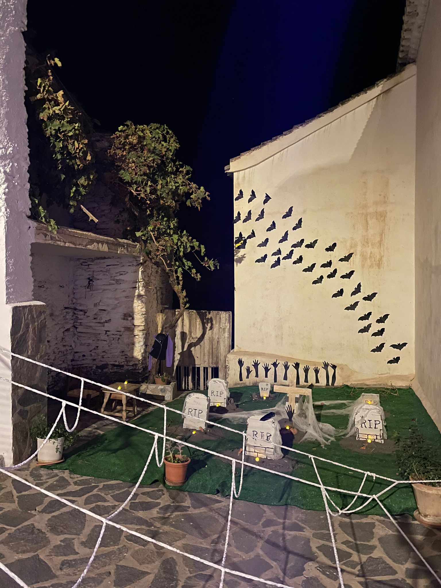 Velefique celebra su primer Halloween, con más de 300 asistentes