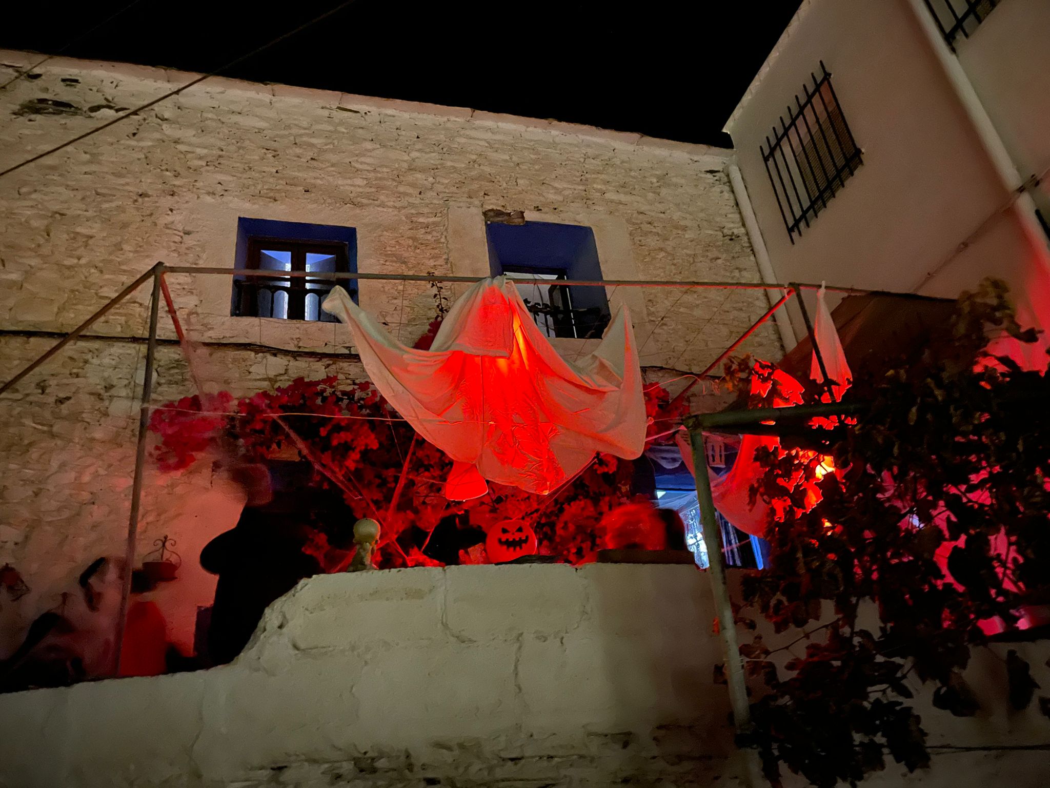 Velefique celebra su primer Halloween, con más de 300 asistentes